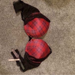Victoria secret bra 38D